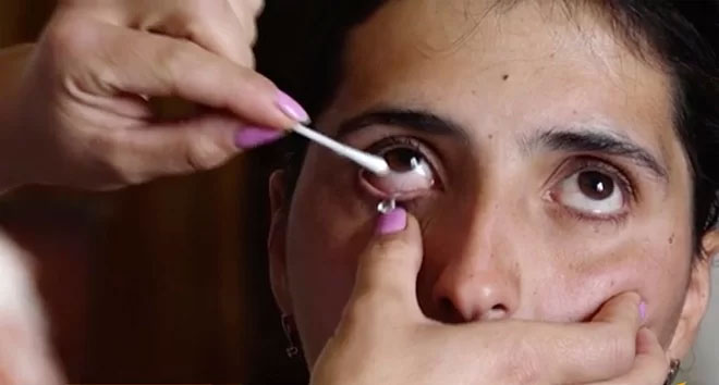 Picture 1 of Girl flowing 'crystal tears'