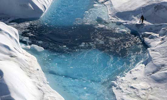 Picture 16 of Glaciers 'cry'