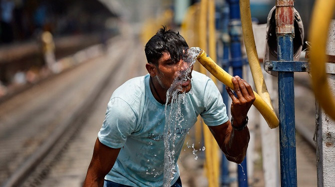 Picture 1 of Global hot weather exceeds the record level