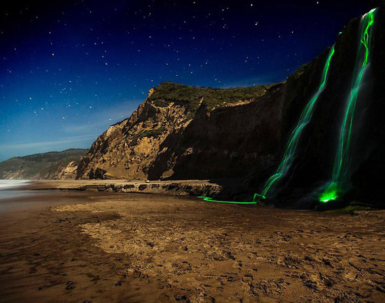 Picture 5 of Glowing waterfall like a unique rainbow, hard to believe