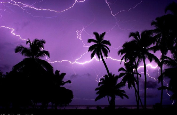 Picture 6 of Go and watch the lightning in the heavens being punished the most