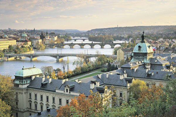 Picture 10 of Go find the monstrous icon of world famous cities