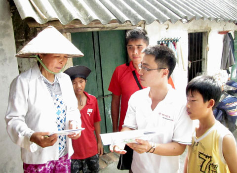 Picture 3 of Go Green Club helps farmers manage waste