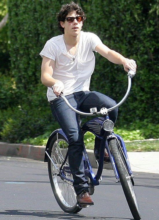 Picture 1 of Go shopping with bikes that are more beneficial for health