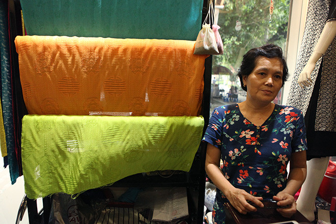 Picture 5 of Go to Van Phuc village to see how elaborate the silk production process is