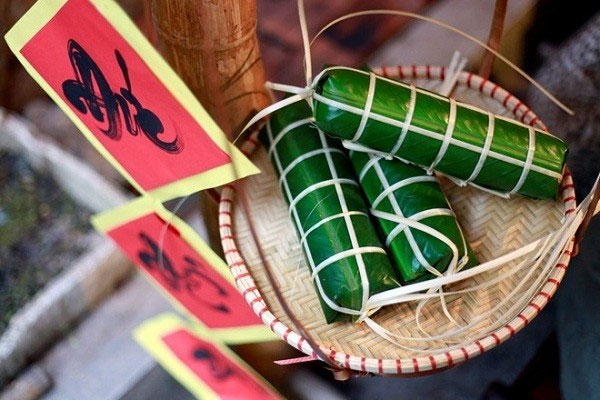 Picture 2 of Good explanation: Why do banh chung compare with onion?