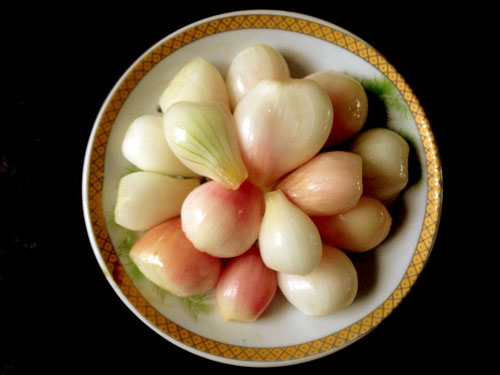 Picture 3 of Good explanation: Why do banh chung compare with onion?