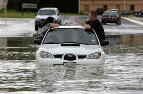 Picture 1 of Great storms in France and America