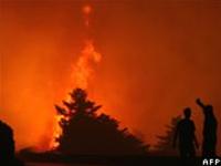 Picture 1 of Greece: Forest fire, hundreds of tourists evacuated