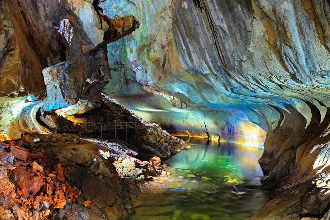Picture 3 of Gunung Mulu National Park