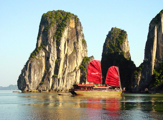 Picture 4 of Ha Long Bay - Land wonders set in the sky