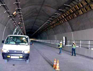 Picture 2 of Hai Van Pass tunnel is awarded with excellent technical solution