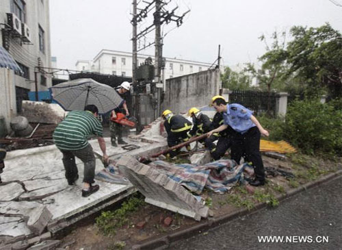 Picture 2 of Hail caused 12 people to die in China