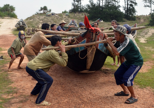 Picture 3 of Haiyan storm turned to Thanh Hoa