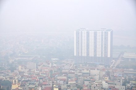 Picture 1 of Hanoi continues to sink in the fog for the next few days