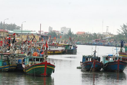 Picture 3 of Hanoi precludes thunderstorms, strong gusts of wind due to the impact of storm No. 1