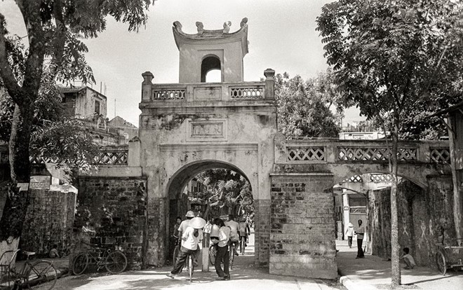 Picture 6 of Hanoi was subsidized by a photo of the British diplomat