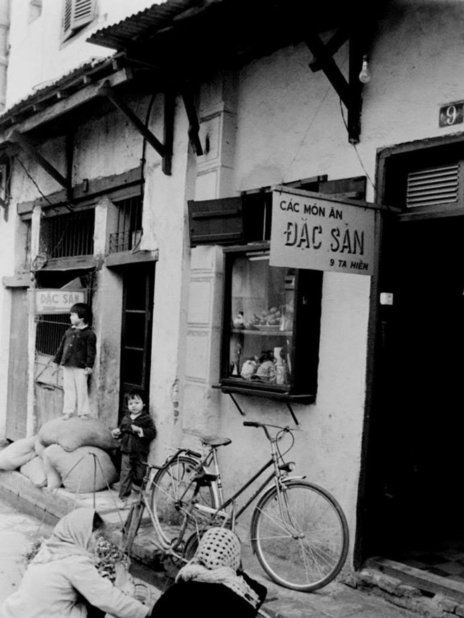 Picture 9 of Hanoi was subsidized by a photo of the British diplomat