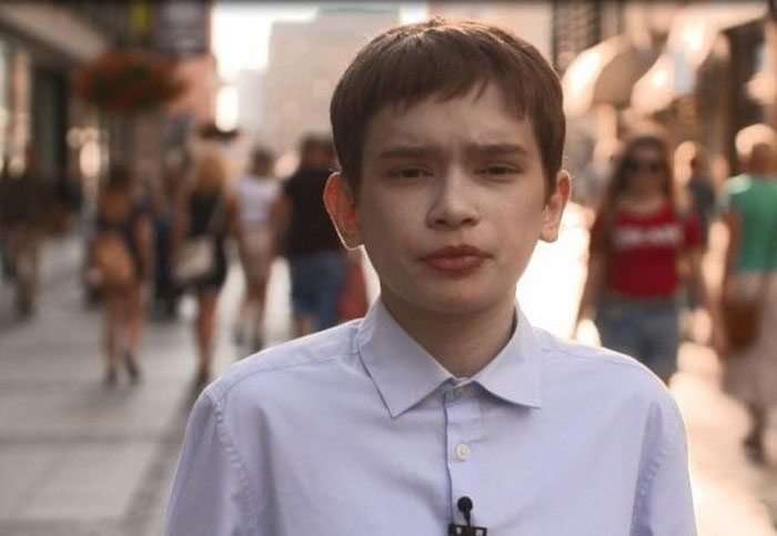 Picture 1 of Having a rare illness, the 25-year-old boy lives in the shape of a 12 year old boy