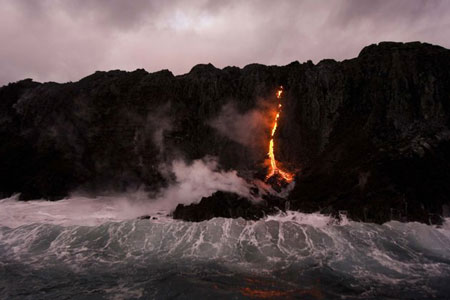 Picture 2 of Hawaii: A series of 'lava' hot lava flows into the ocean
