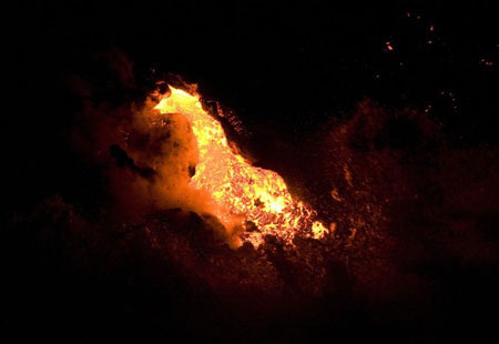Picture 6 of Hawaii: A series of 'lava' hot lava flows into the ocean