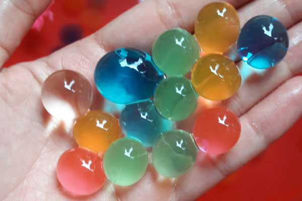 Picture 2 of Hazard warning with Chinese plastic beaded toys