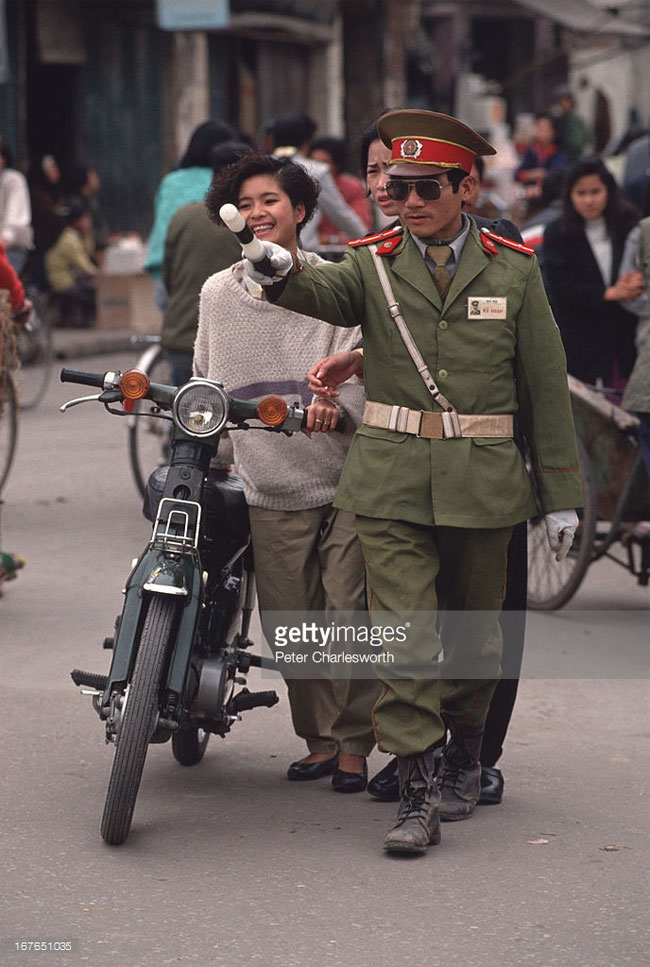 Picture 5 of He did not touch goods to Hanoi in 1992