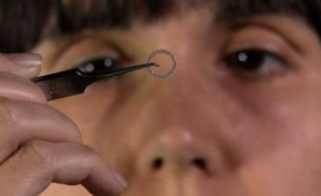 Picture 1 of Healing of corneal lesions with contact devices