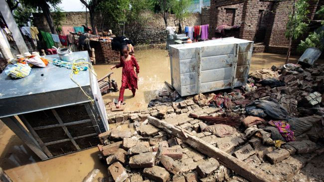Picture 1 of Heavy rain in Pakistan killed at least 32 people