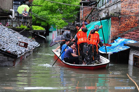 Picture 5 of Heavy rain throughout China, 40 people died