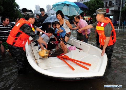 Picture 8 of Heavy rain throughout China, 40 people died