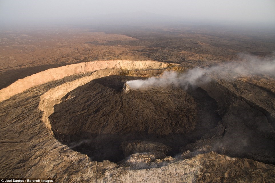 Picture 14 of Hell Gate - lake lava burning for hundreds of years