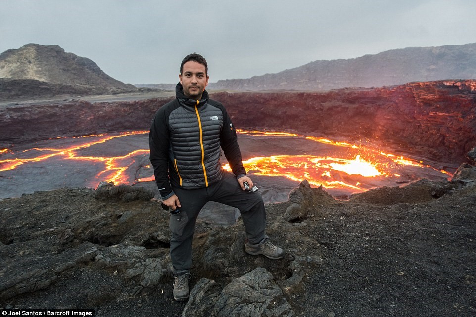 Picture 15 of Hell Gate - lake lava burning for hundreds of years
