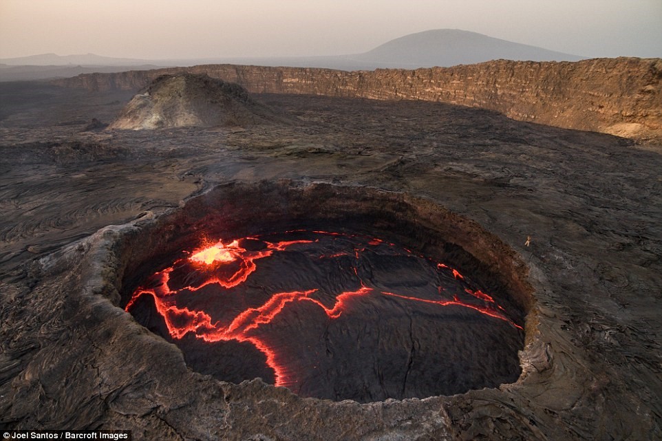 Hell Gate - lake lava burning for hundreds of years