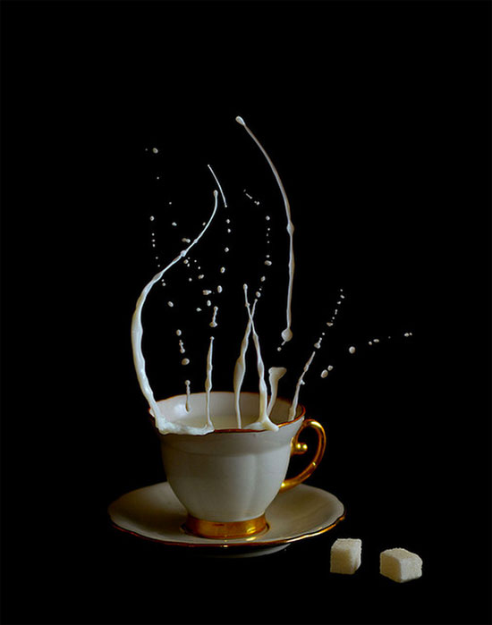 Picture 10 of High-speed photography captures the moment 'blink of an eye is disappearing'