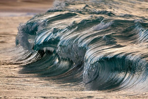 Picture 3 of High-speed photography captures the moment 'blink of an eye is disappearing'