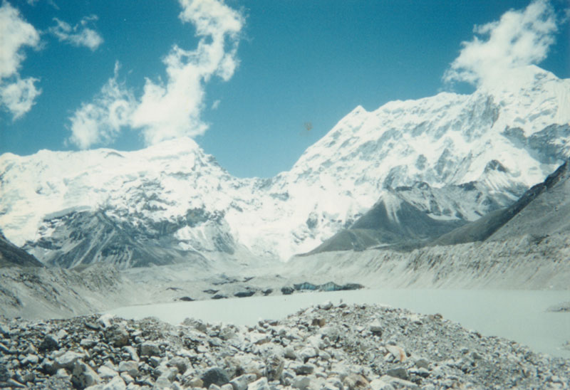 Picture 1 of Himalayan glaciers threaten millions of people