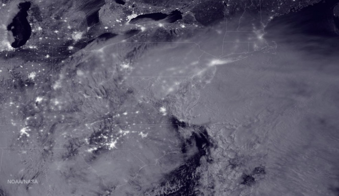 Picture 4 of Historic snowstorm on the East Coast of the United States via satellite images