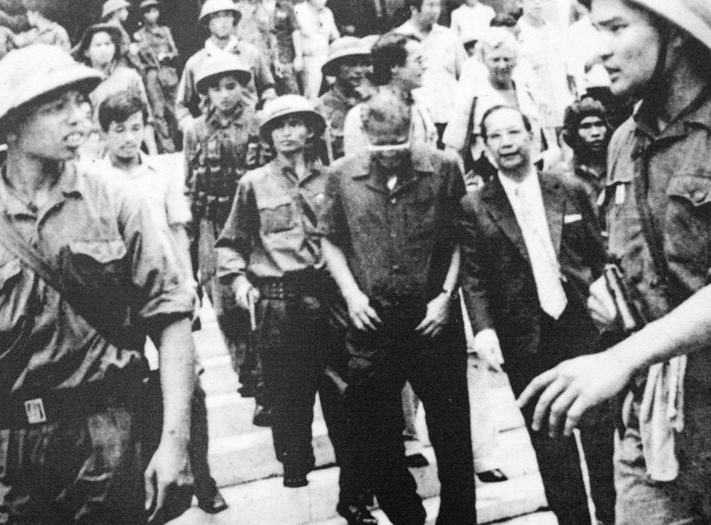 Picture 14 of Historical images on April 30