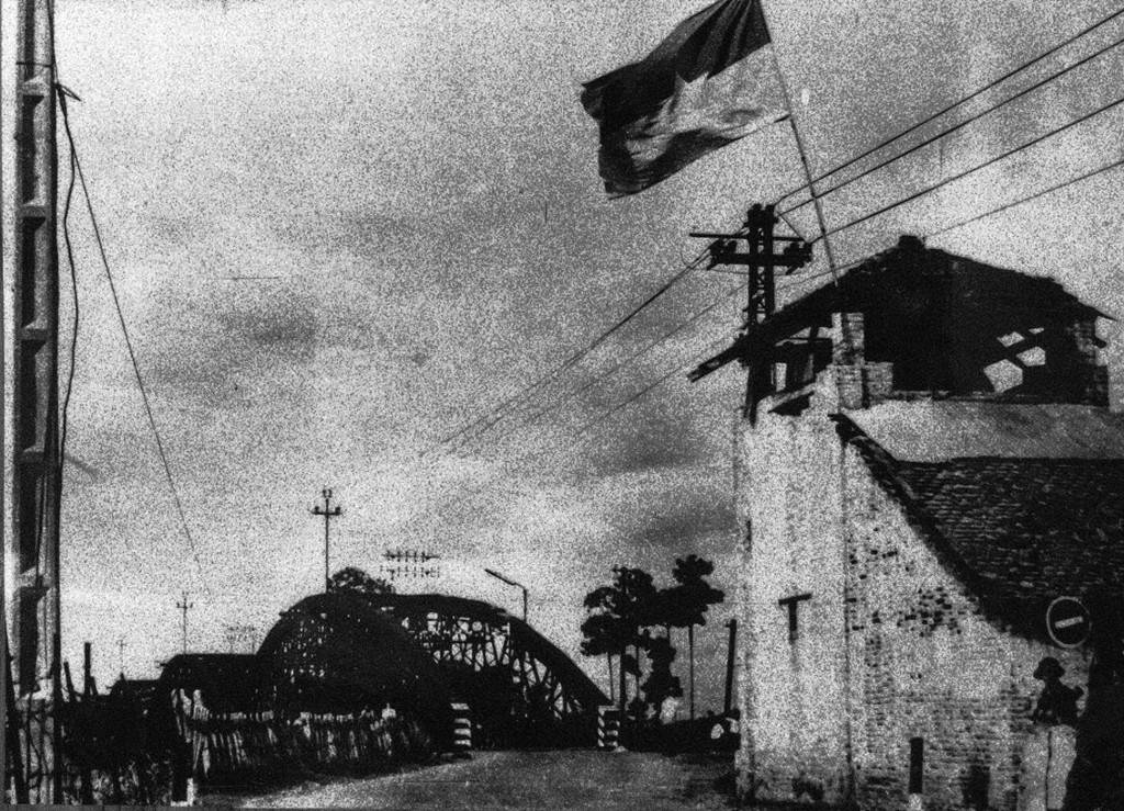 Picture 6 of Historical images on April 30