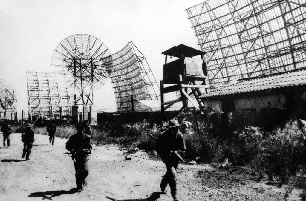 Picture 7 of Historical images on April 30