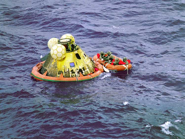 Picture 18 of Historical moments when people first set foot on the Moon
