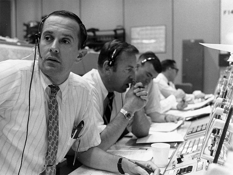 Picture 9 of Historical moments when people first set foot on the Moon
