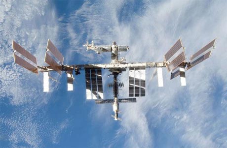 Picture 19 of History of the International Space Station through photos
