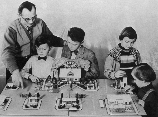Picture 4 of History of toys 'play the whole century without boring'
