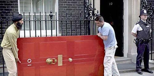 Picture 14 of 'History' tricks during April Fool's Day