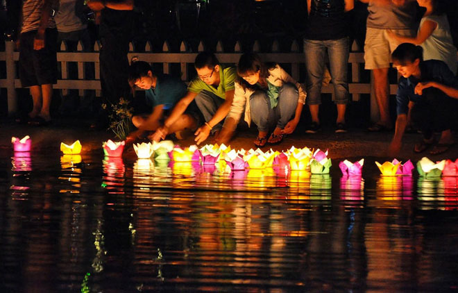 Picture 5 of Hoi An charm appears on Google Doodle July 16: What is the reason Google honors?