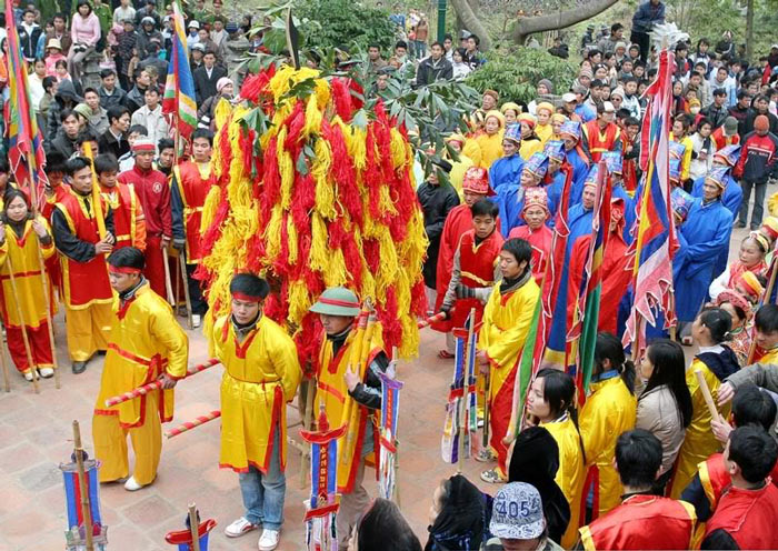 Picture 7 of Hoi Giong is located at Phu Dong Temple and Soc Temple