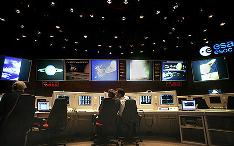 Picture 10 of Hot race to the Moon