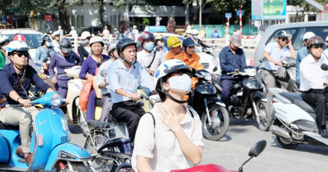 Picture 1 of Hot sun covers all over the North, the highest temperature reaches 39 degrees